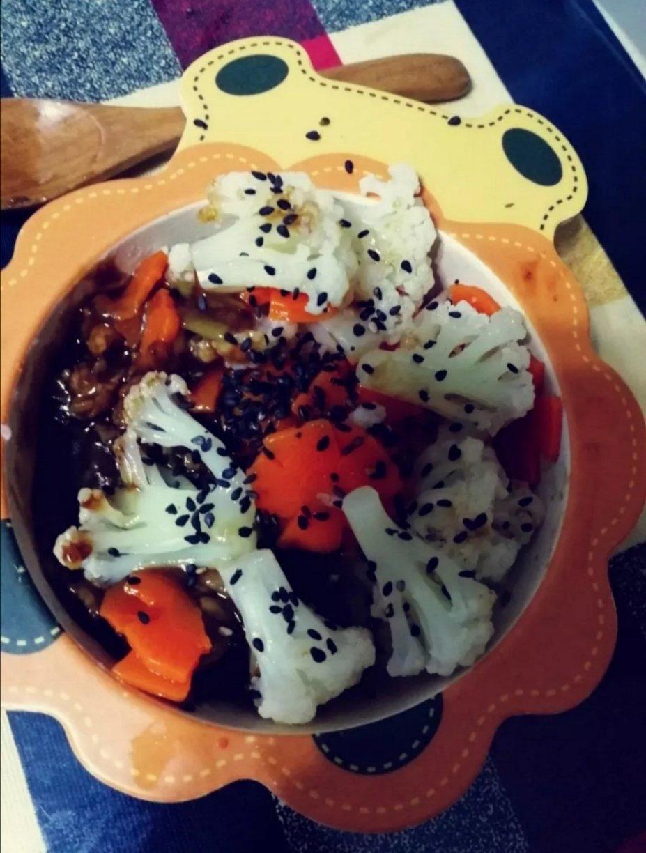 日式肥牛盖饭（牛丼）——巨好吃的超级简易懒人版