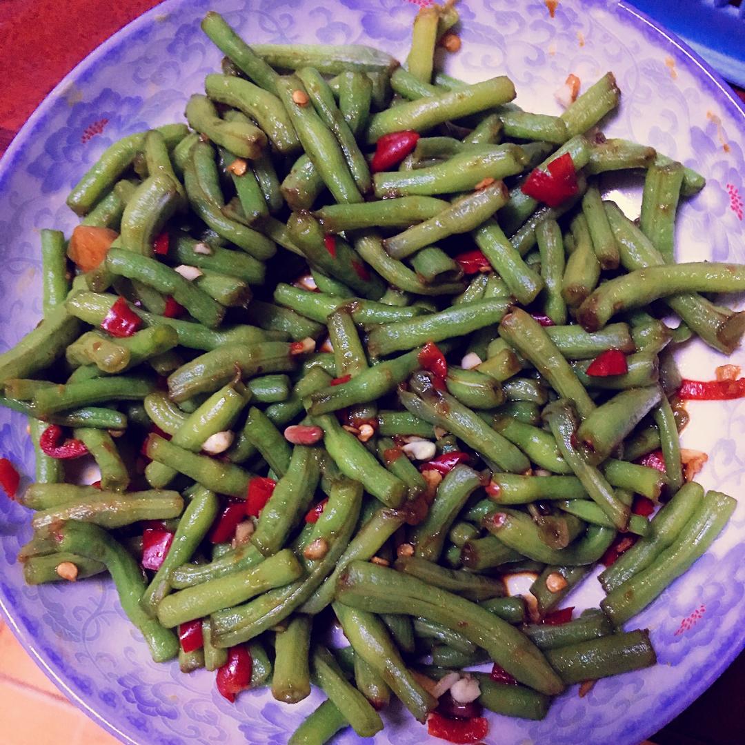 厨师长教你：“凉拌长豆角”的家常做法，夏天没食欲，很适合开胃