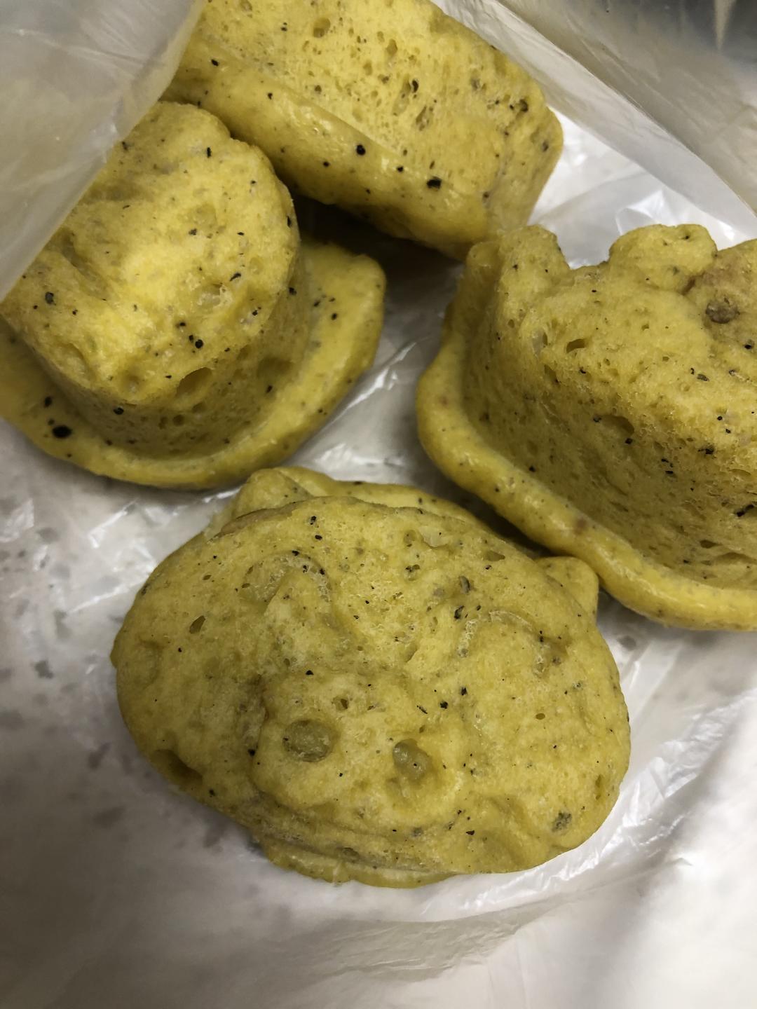 宝宝辅食-南瓜牛油果发糕的做法