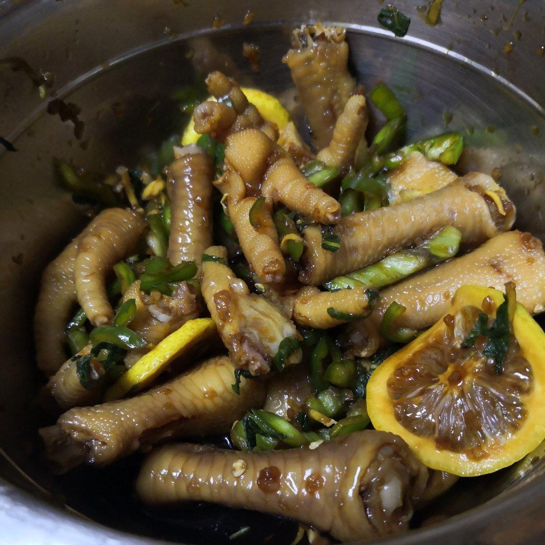 停不下来的秘制凉拌鸡爪