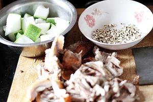 冬瓜薏米鸭架汤的做法 步骤1