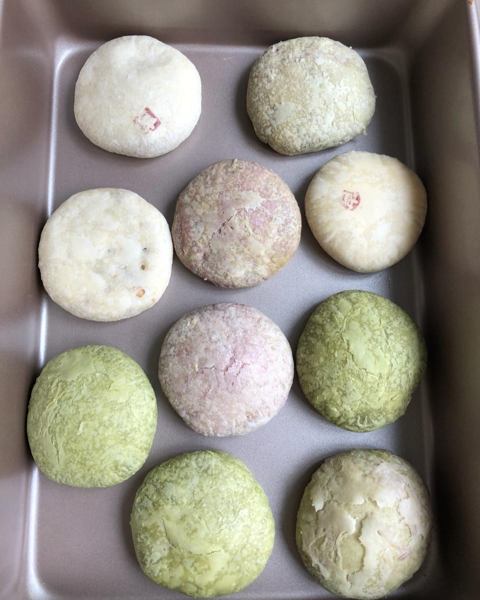 芸物白酥皮云腿月饼