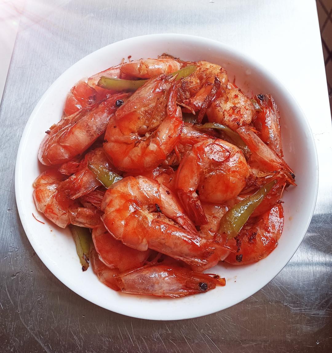 “油焖大虾”鲜香入味.好吃到舔手指‼️
