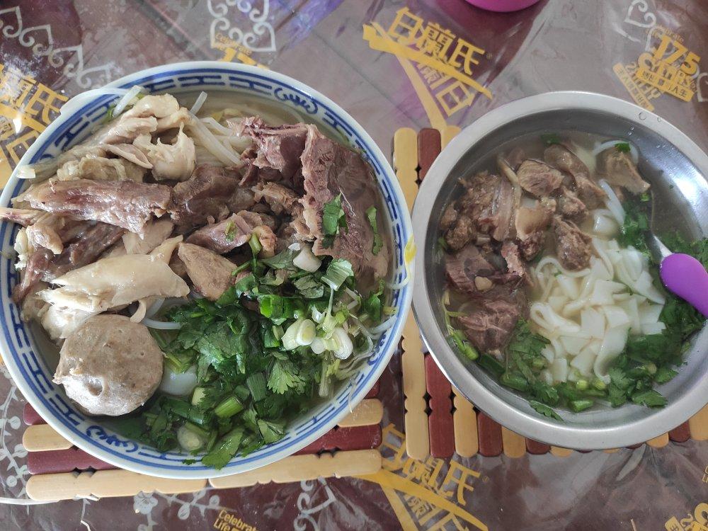 跟我一起做正宗越南牛肉粉pho（秘方大公开）