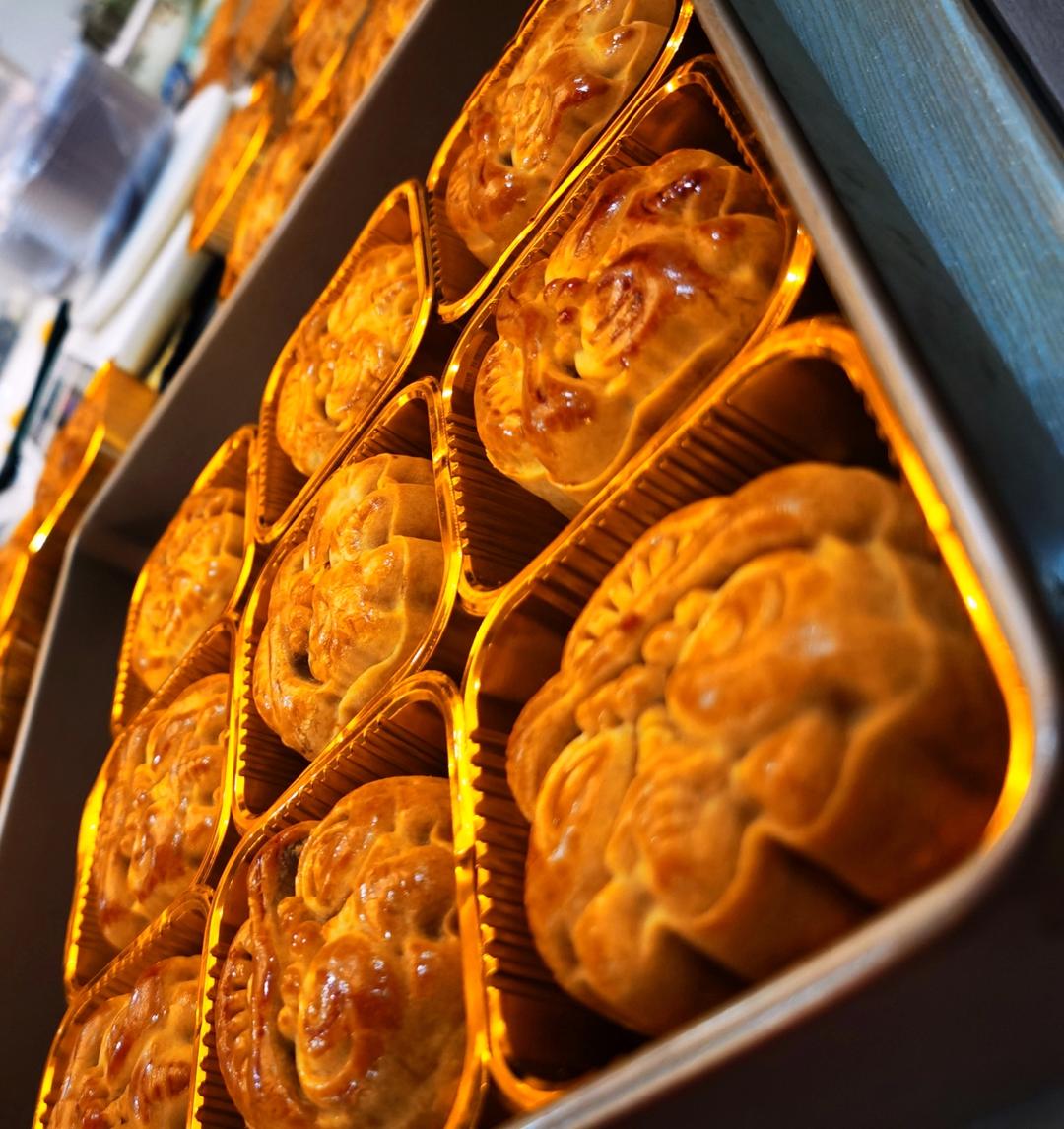 国潮风‼️万“狮”如意‼️两种口味广式蛋黄月饼