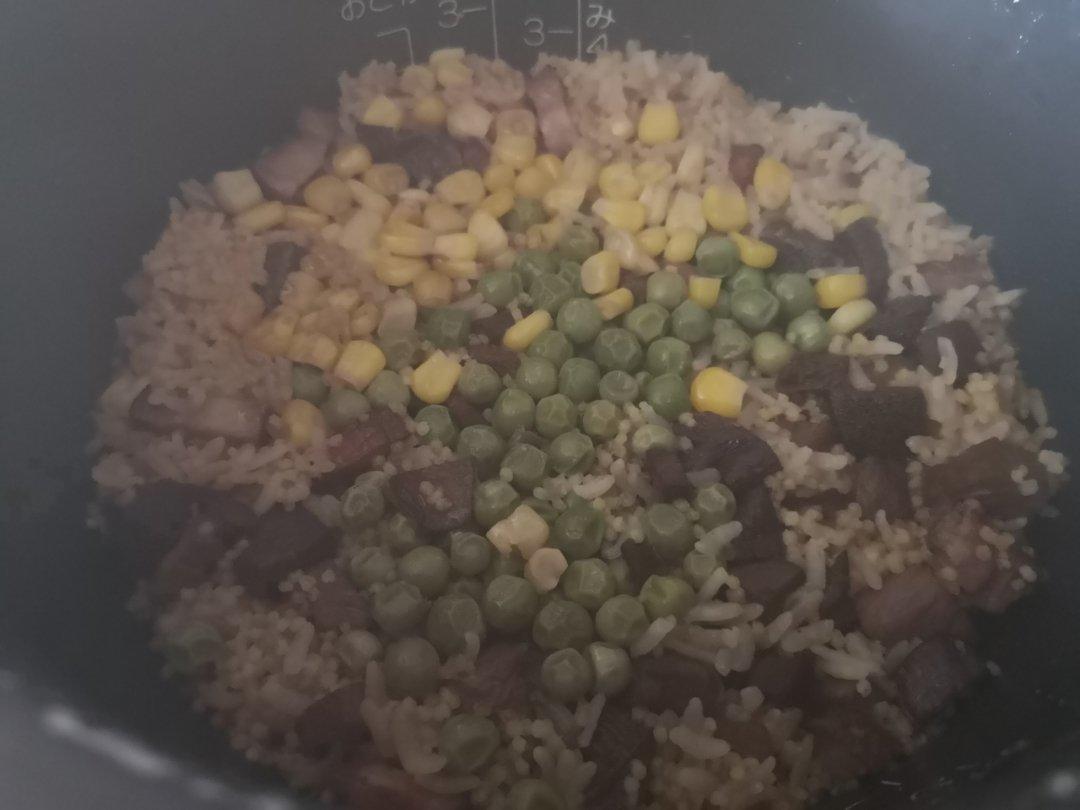 电饭锅版香菇腊肠饭