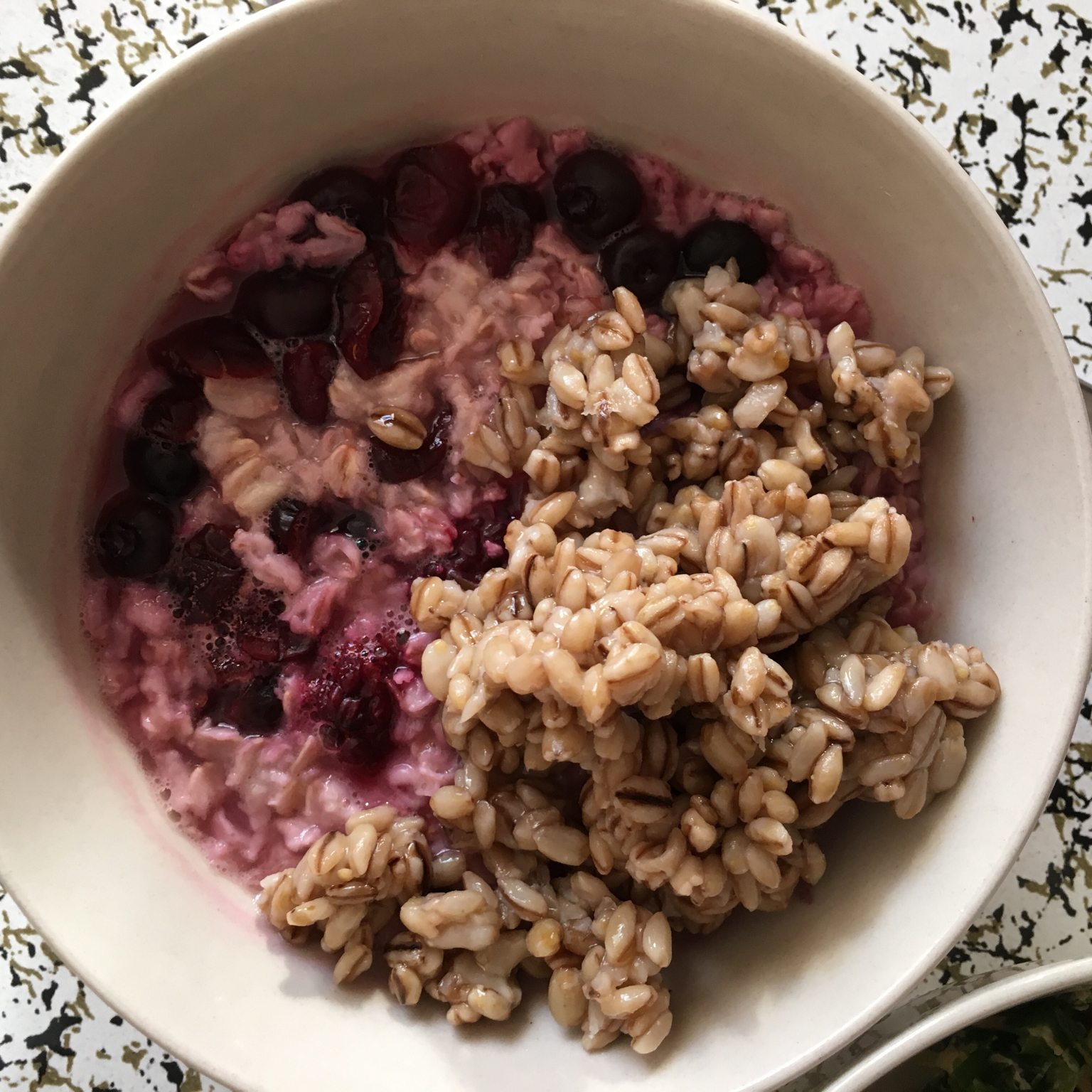 浆果酒香燕麦粥