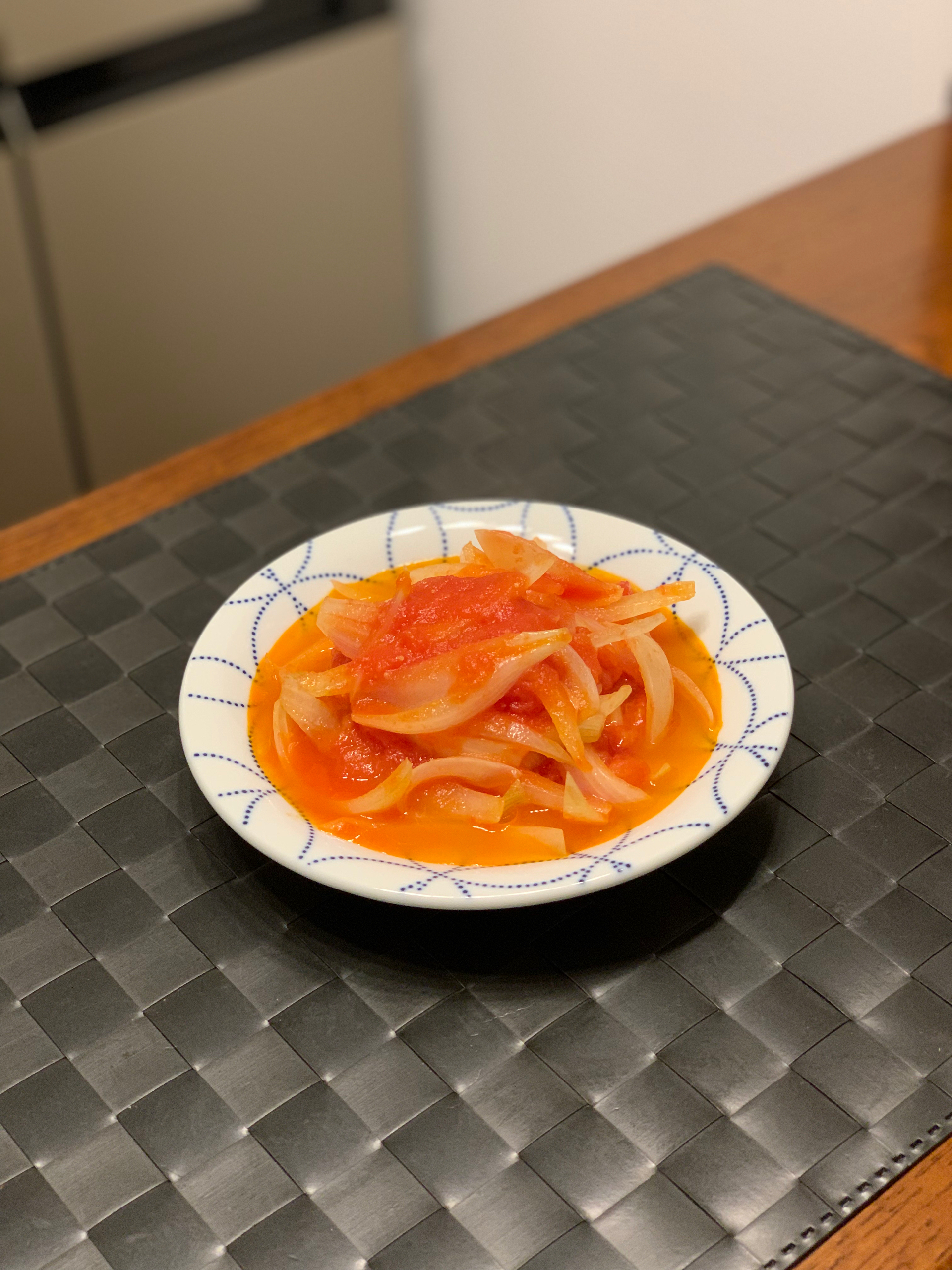 洋葱炒西红柿