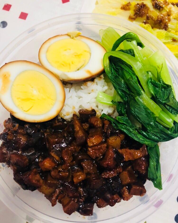 洋葱酥卤肉饭