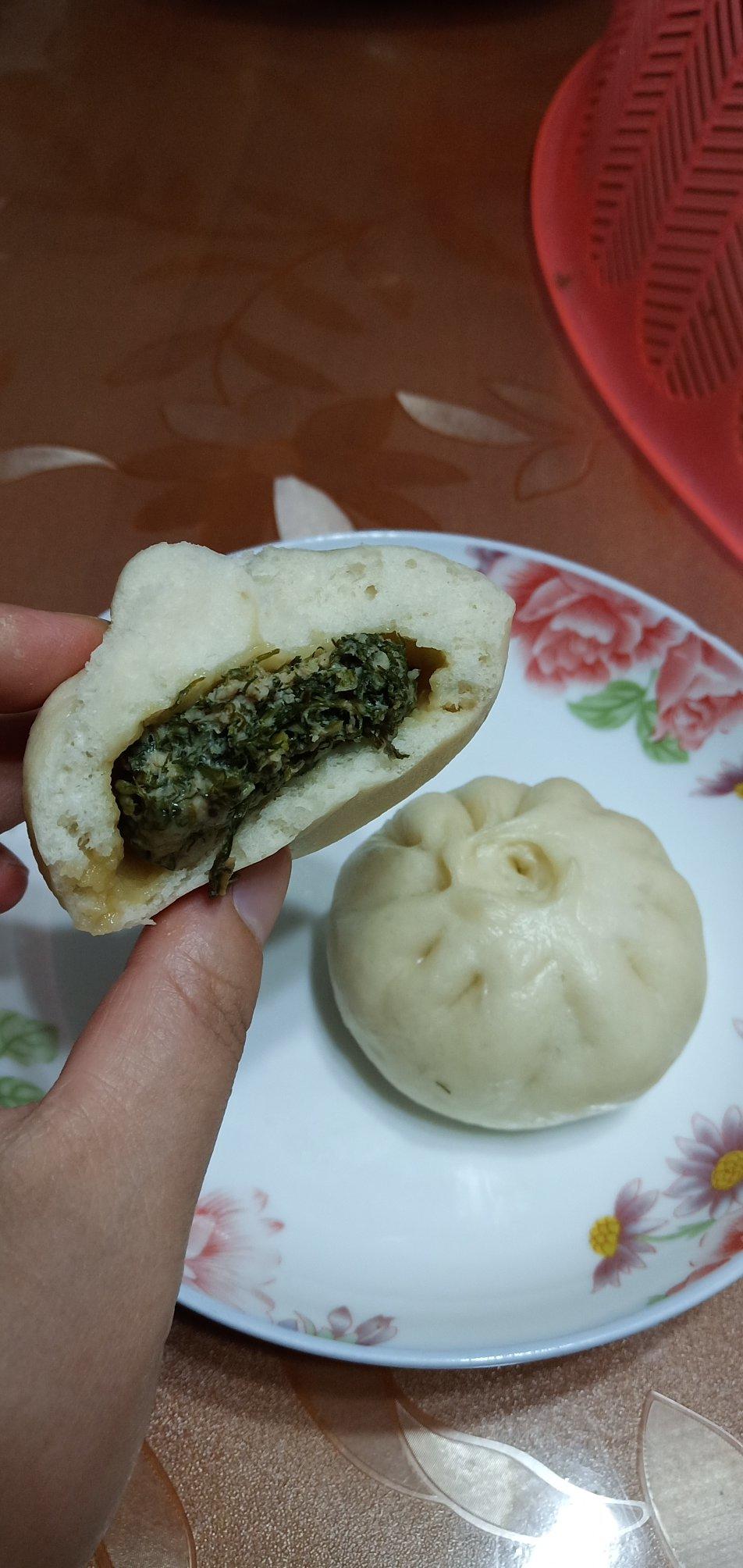 王宝他大姨做的猪肉茴香包子