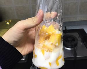 自制杨枝甘露🥭超爱的芒果西米露甜品🍮的做法 步骤4