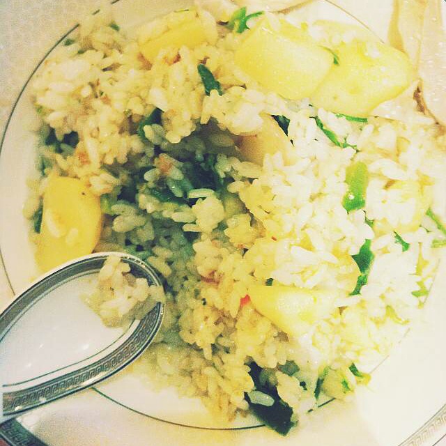 土豆炒饭