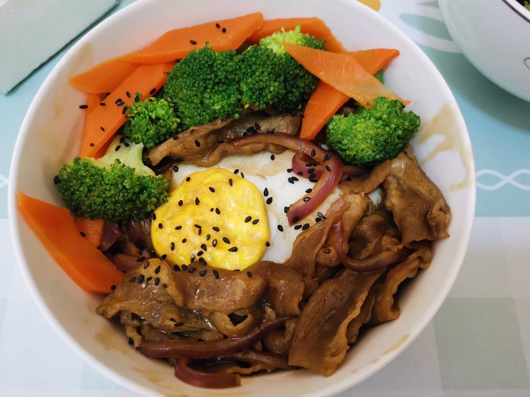 日式肥牛饭