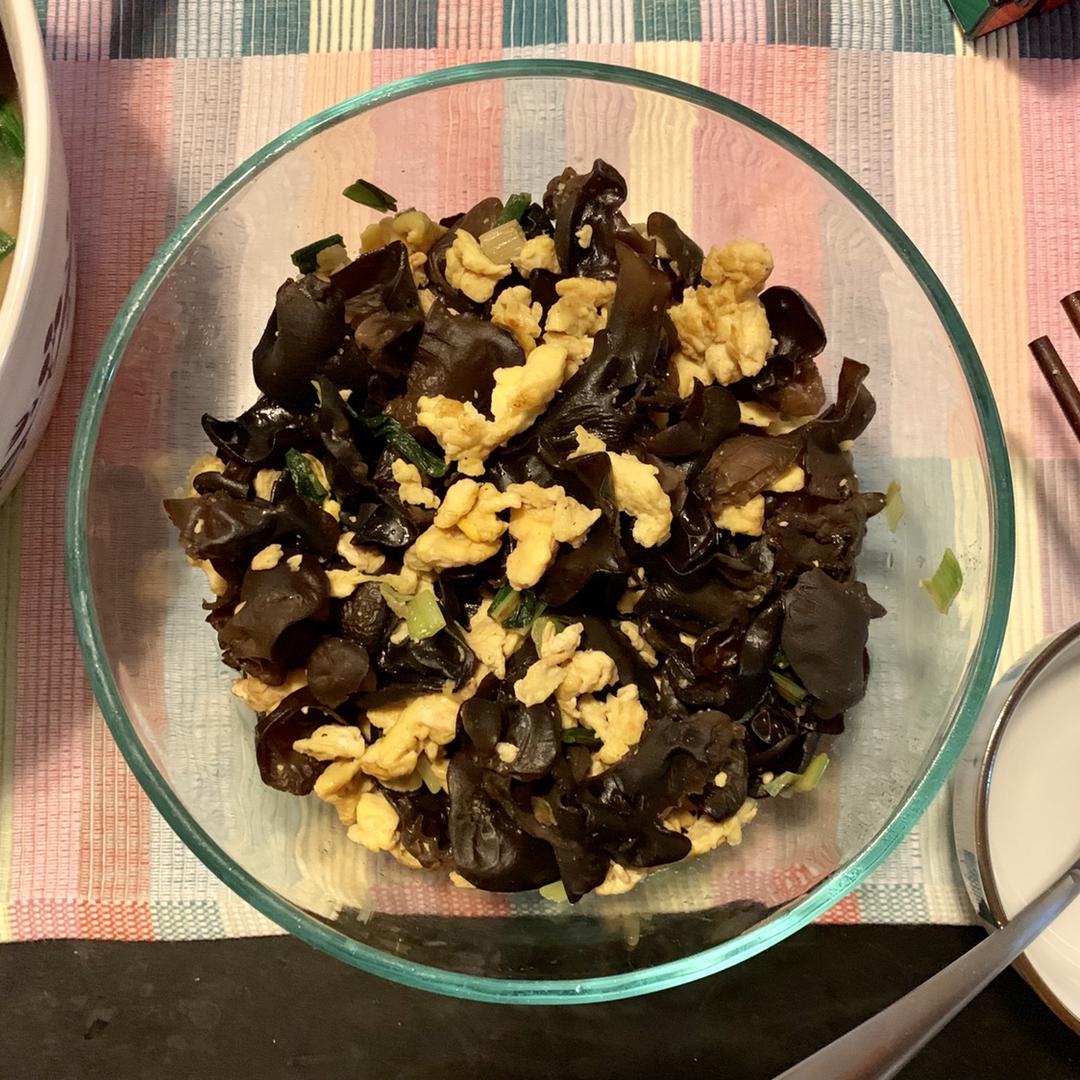 香葱木耳炒鸡蛋