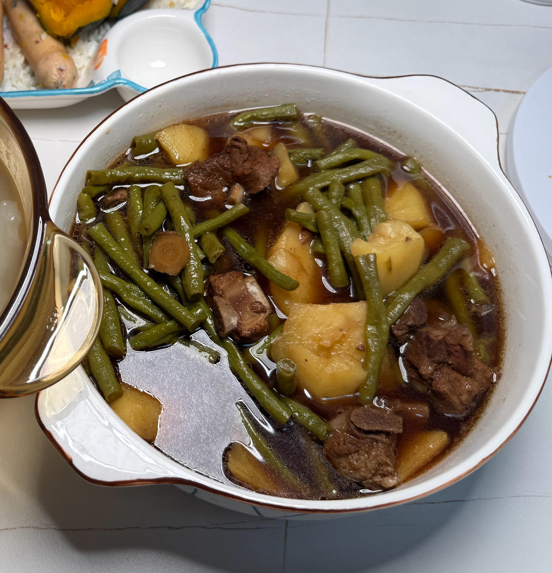 排骨土豆炖粉条
