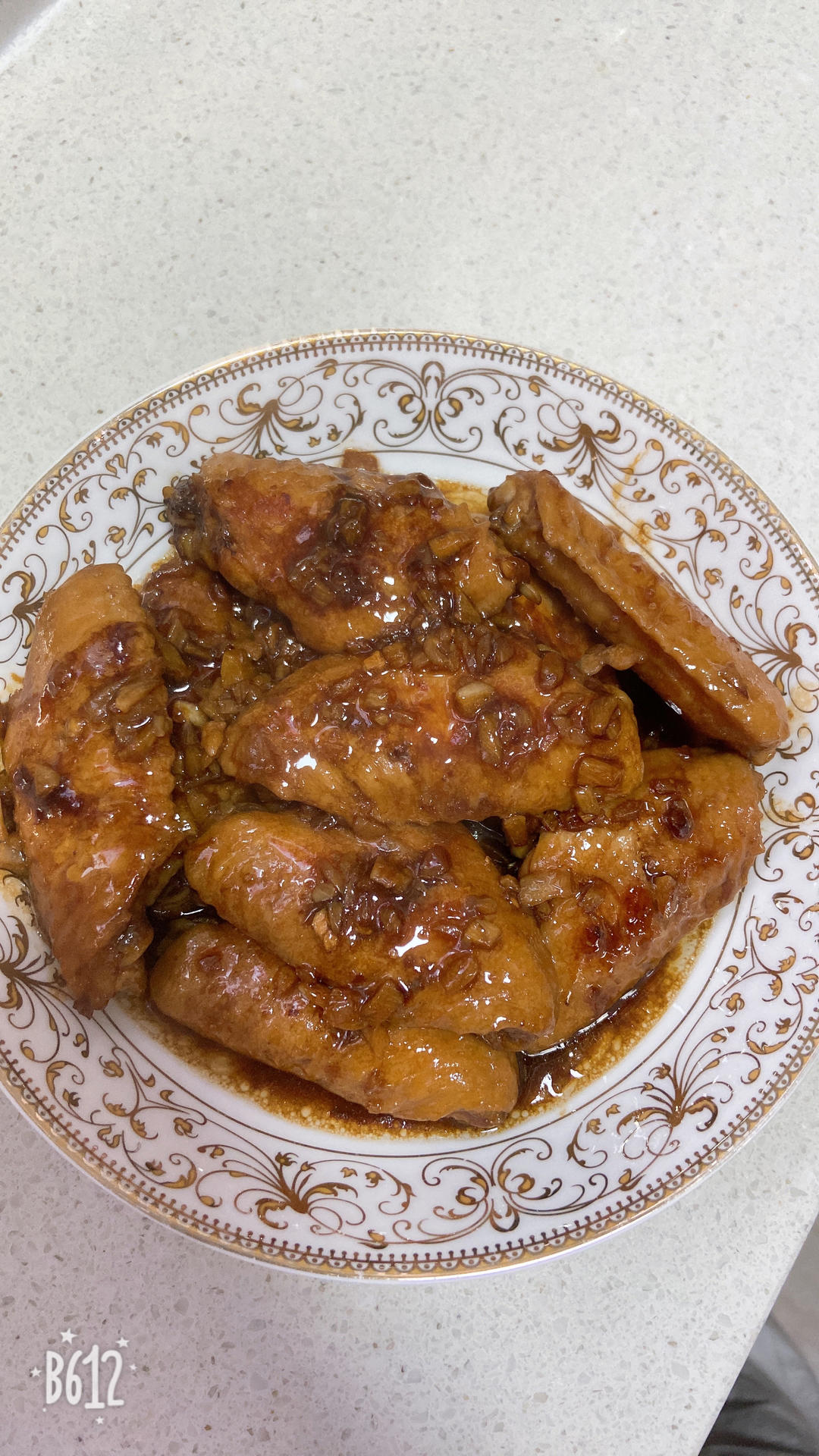 不要再可乐鸡翅了，求求你试试蒜香鸡翅吧，香味捅破天花板！