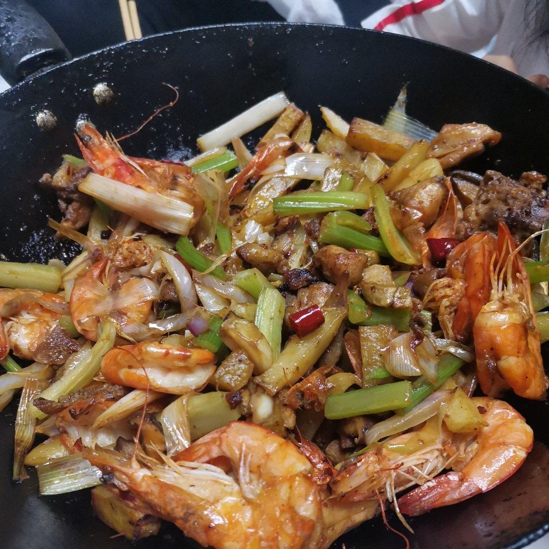 香到嗷嗷叫｜宇宙超级无敌香锅鸡翅虾