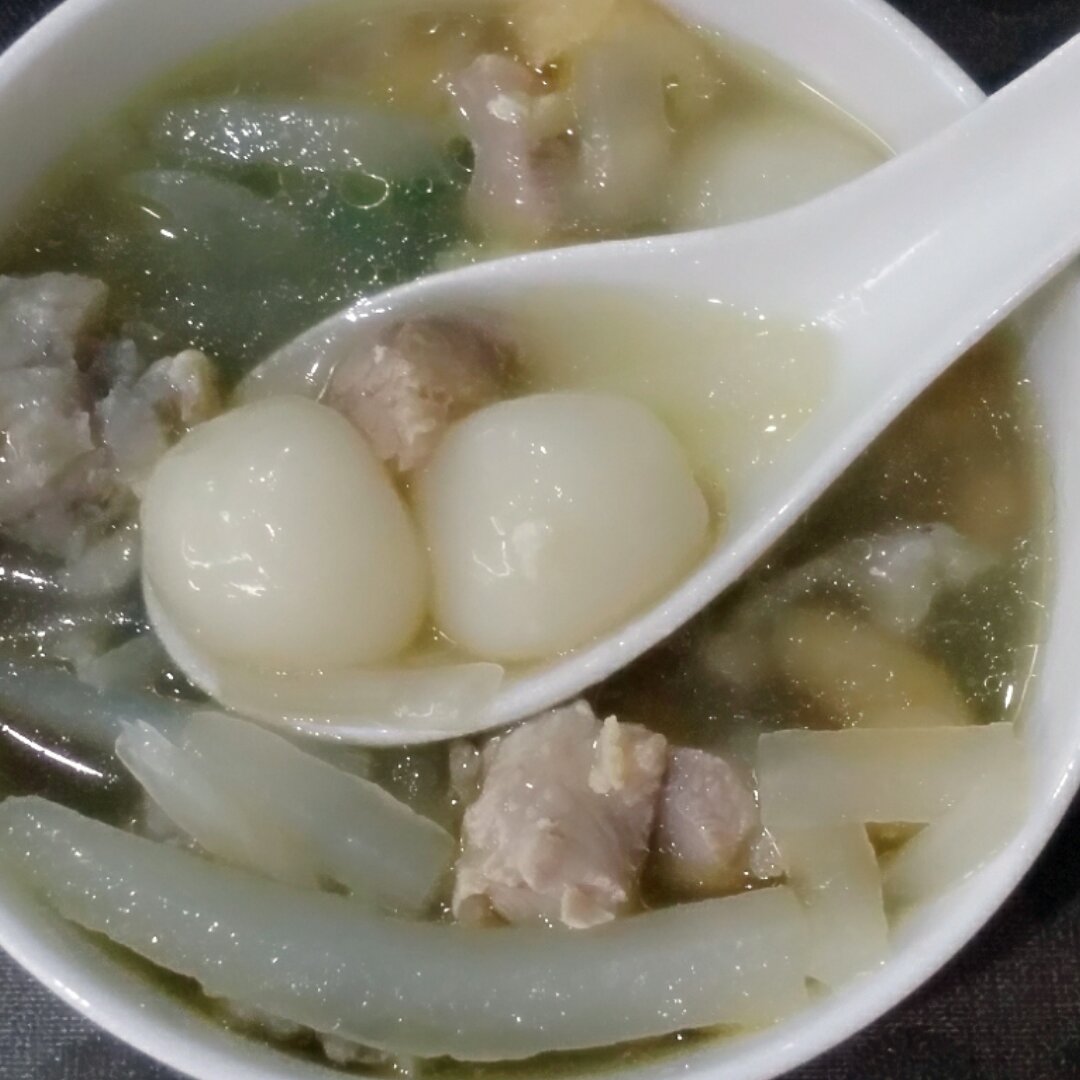 如何快速搓小汤圆且汤圆堆放在一起相互之间不粘连？