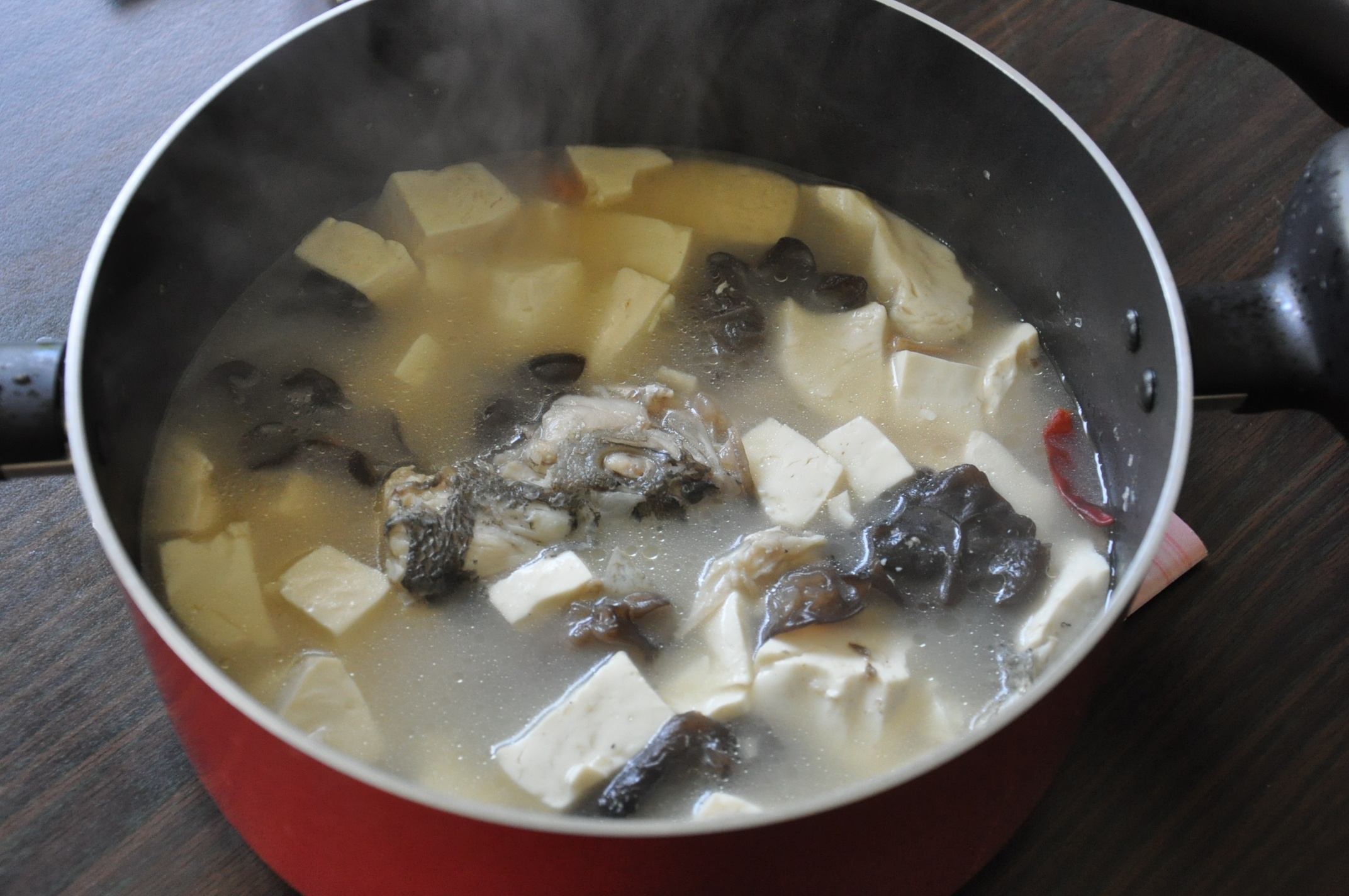 鱼头豆腐汤