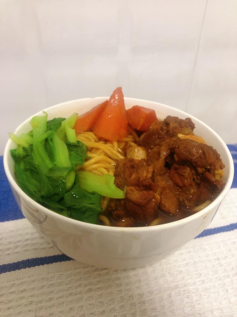 【红烧羊肉煨面】