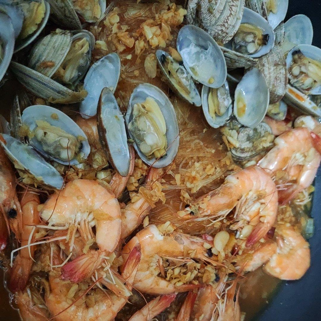 正到爆·花甲大虾粉丝煲