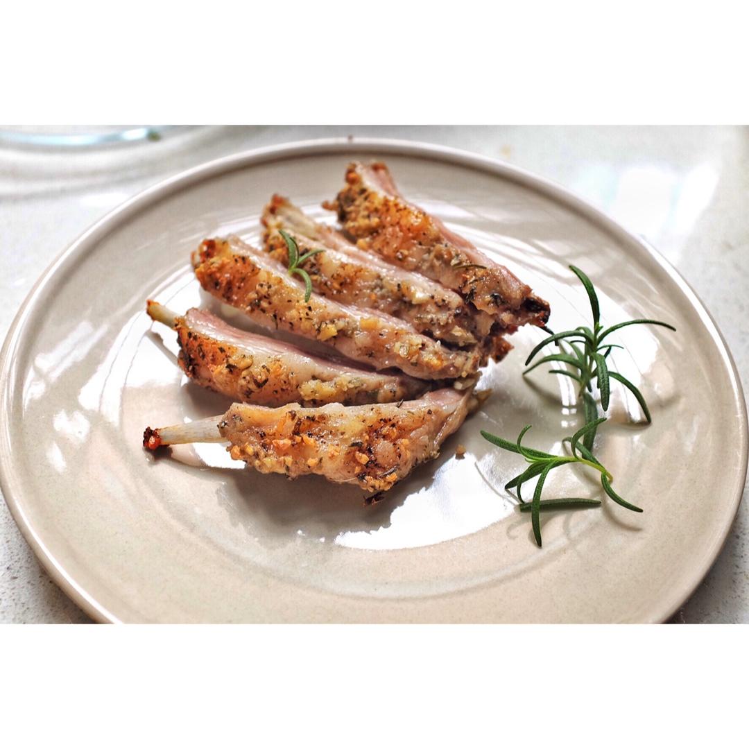 迷迭香烤小羊排