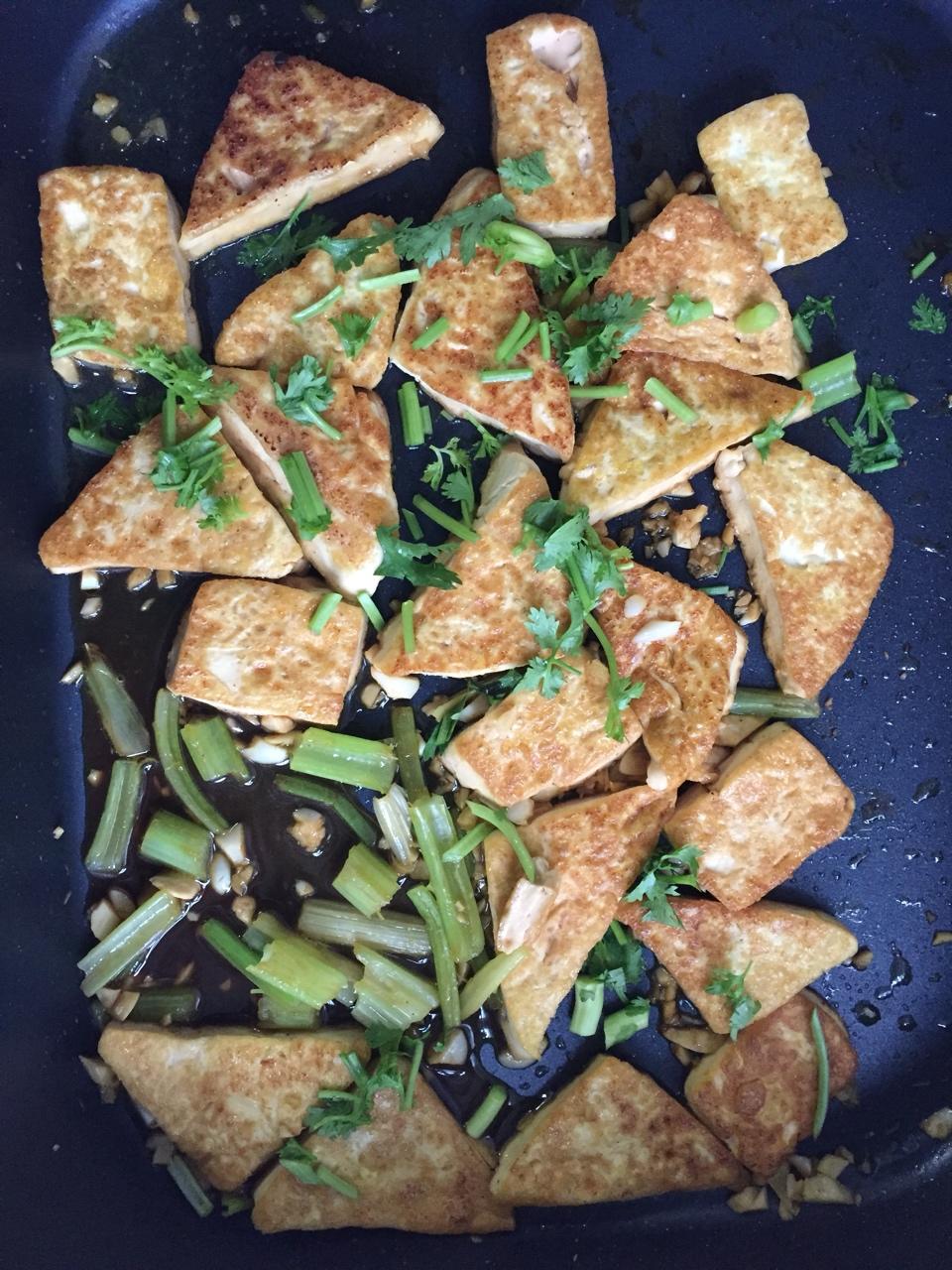 外酥里嫩的煎豆腐