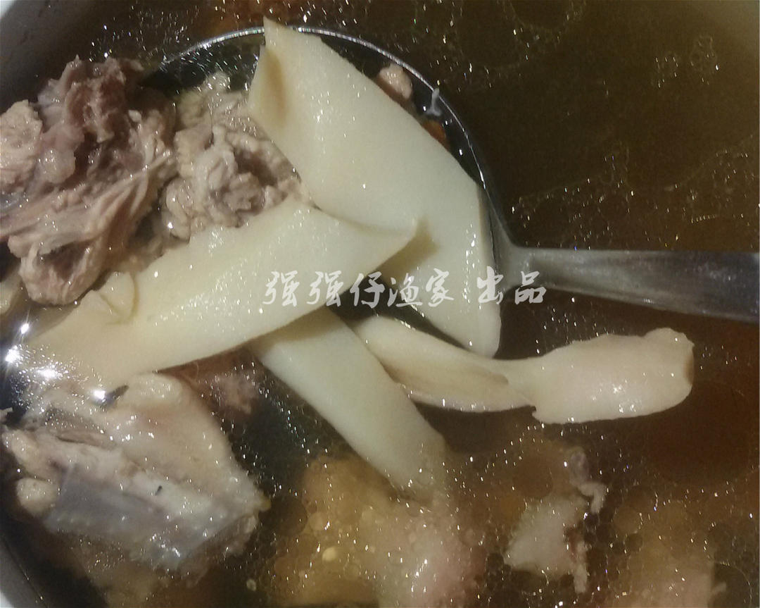 花旗参响螺片鸡汤