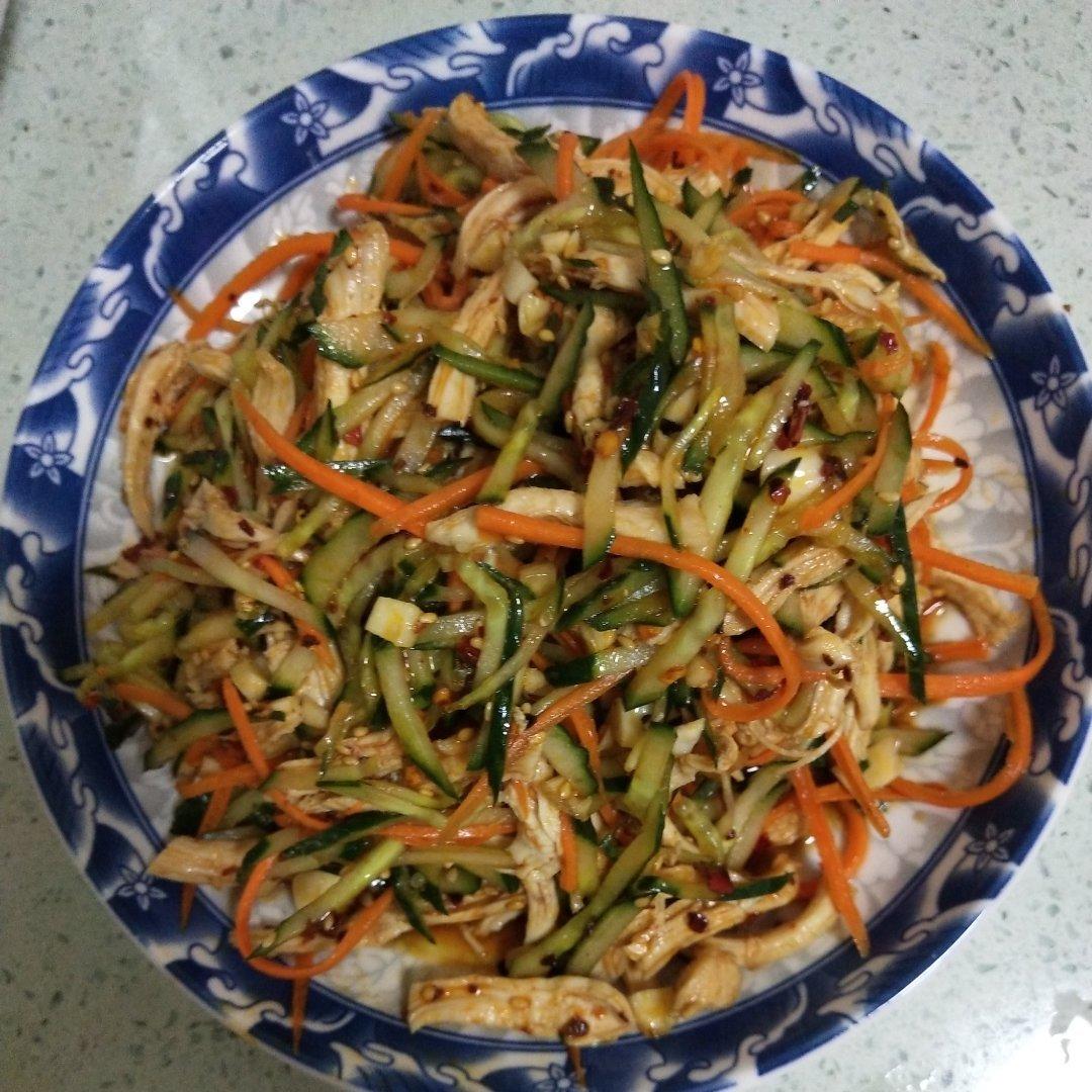 夏季清爽开胃🥒十分钟搞定🐤低脂凉拌鸡胸肉