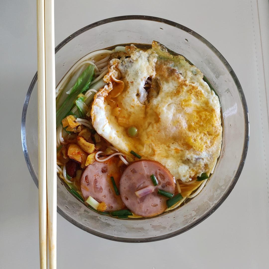 十分钟搞定的热汤面