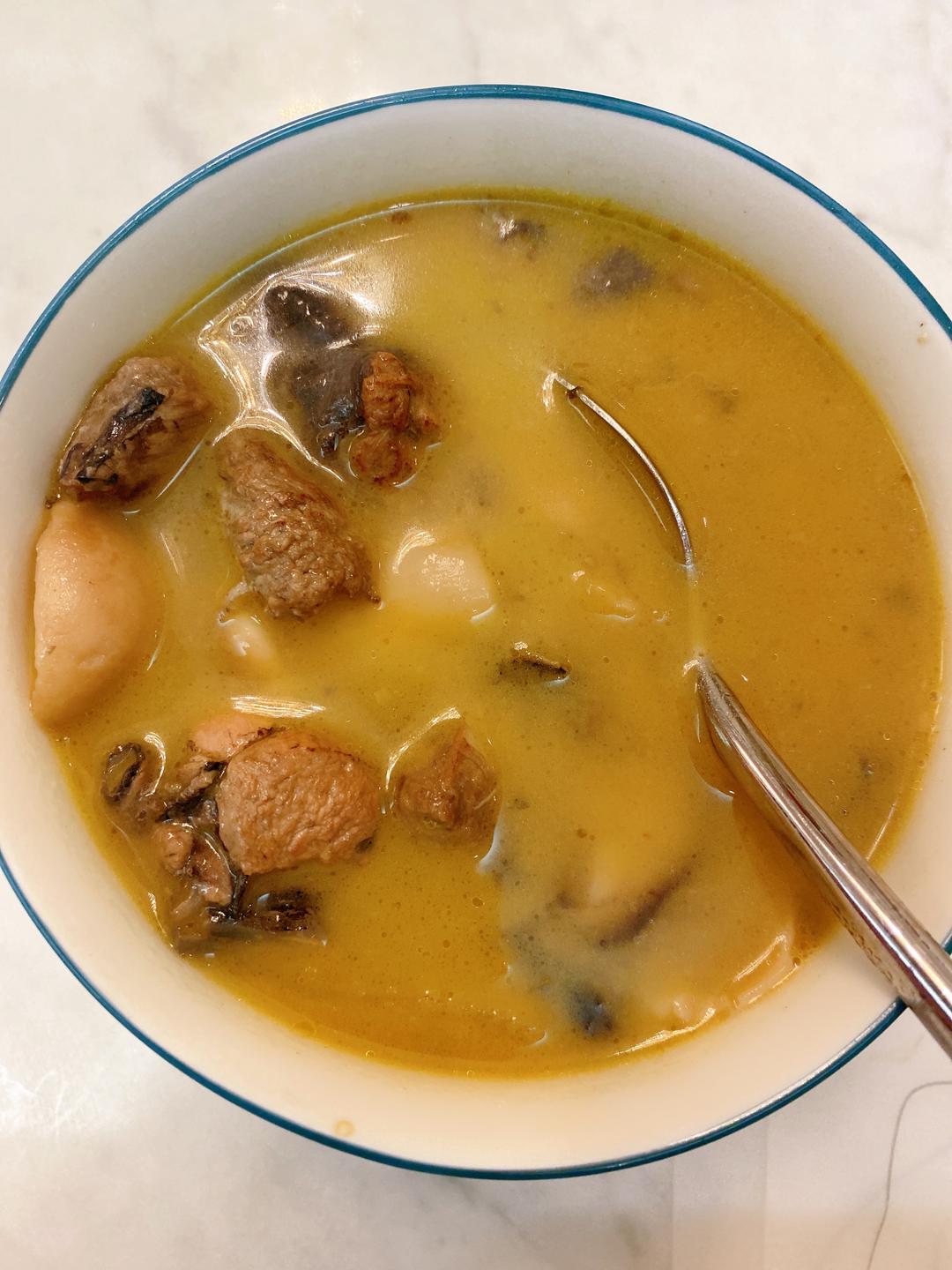 乌鸡菌菇汤的做法
