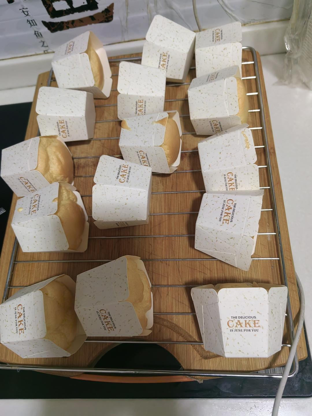 不塌陷不开裂不缩腰杯子蛋糕分享