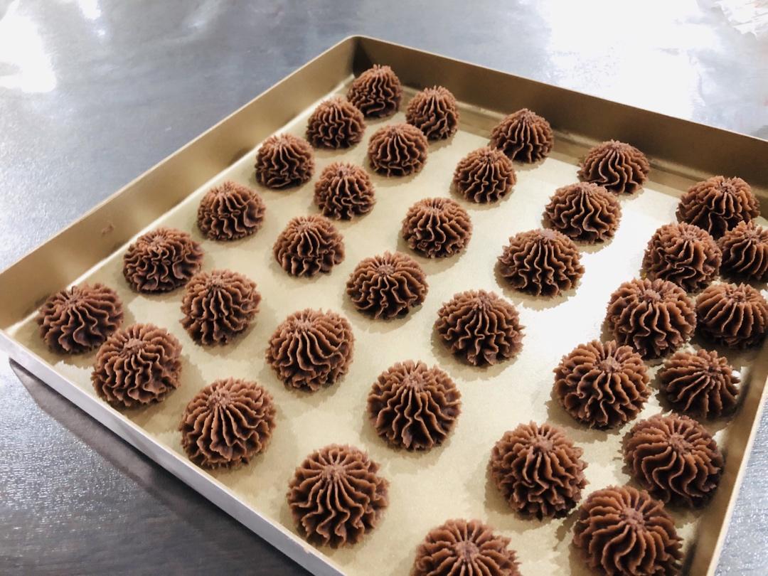 酥到掉渣的网红珍妮曲奇，牛油小花