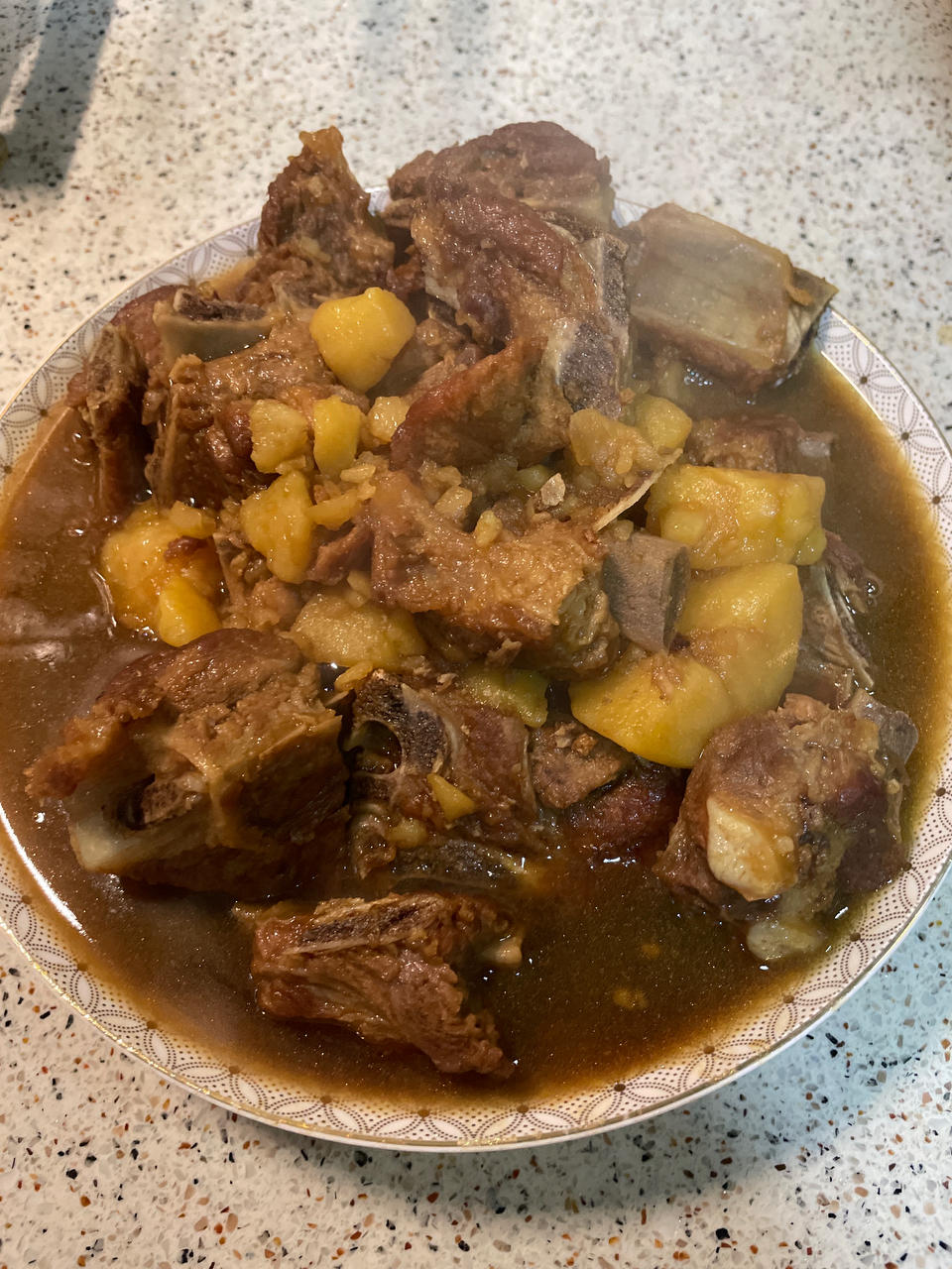 红烧排骨炖土豆