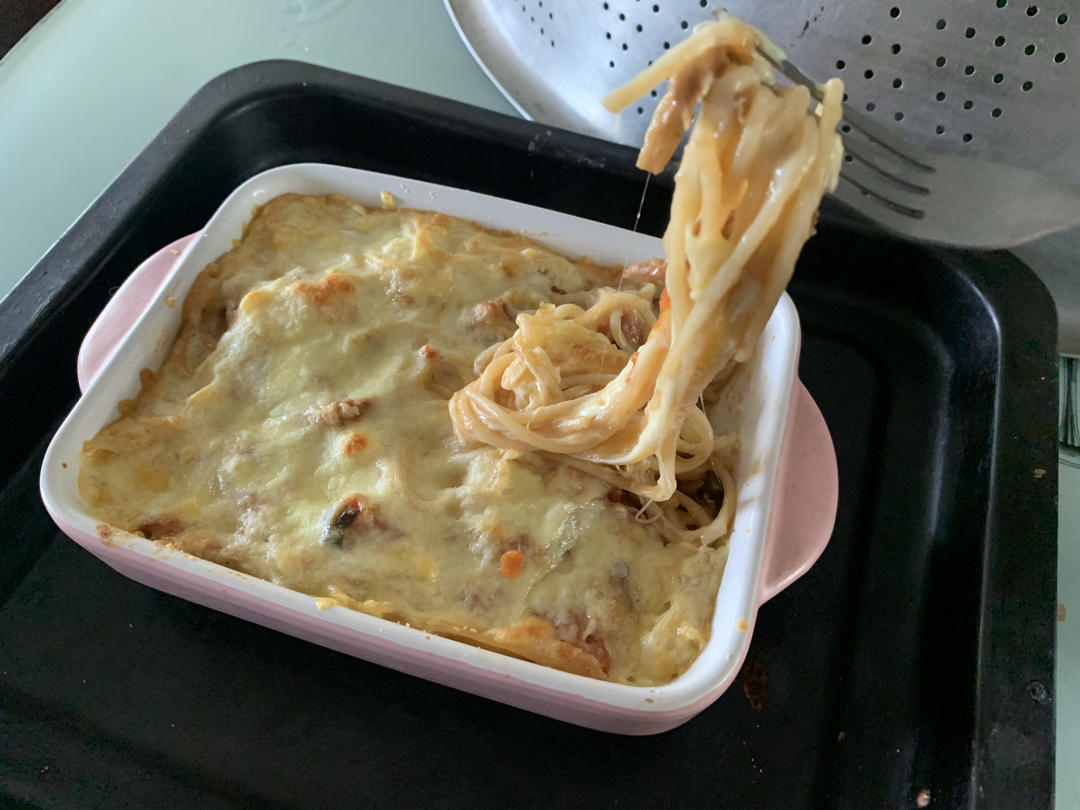 芝士肉酱焗意面