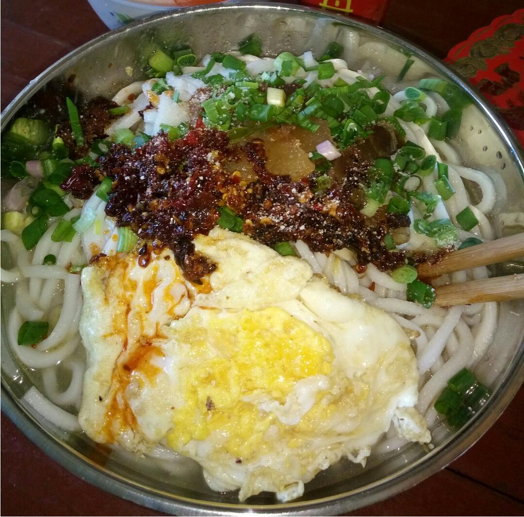 艾莉a小红花做的云南小锅饵丝