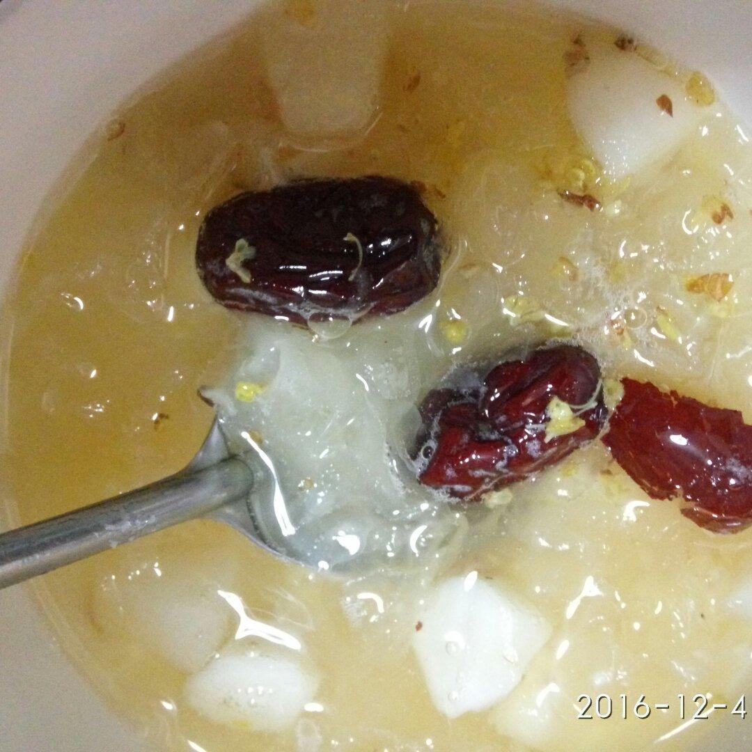 红枣银耳马蹄糖水——很滋润养颜哦