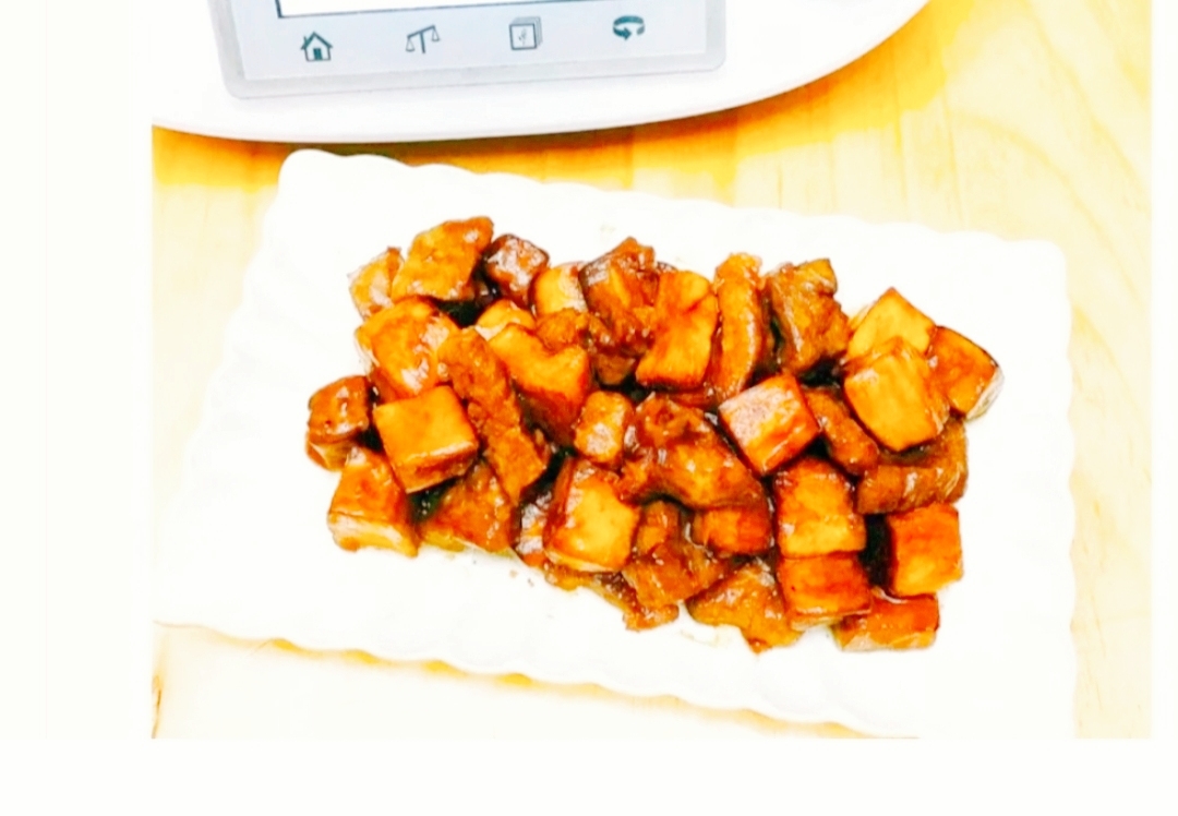 杏鲍菇炒牛肉粒小美的做法
