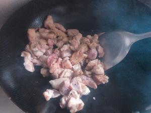新疆羊肉手抓饭（电饭锅版）的做法 步骤3
