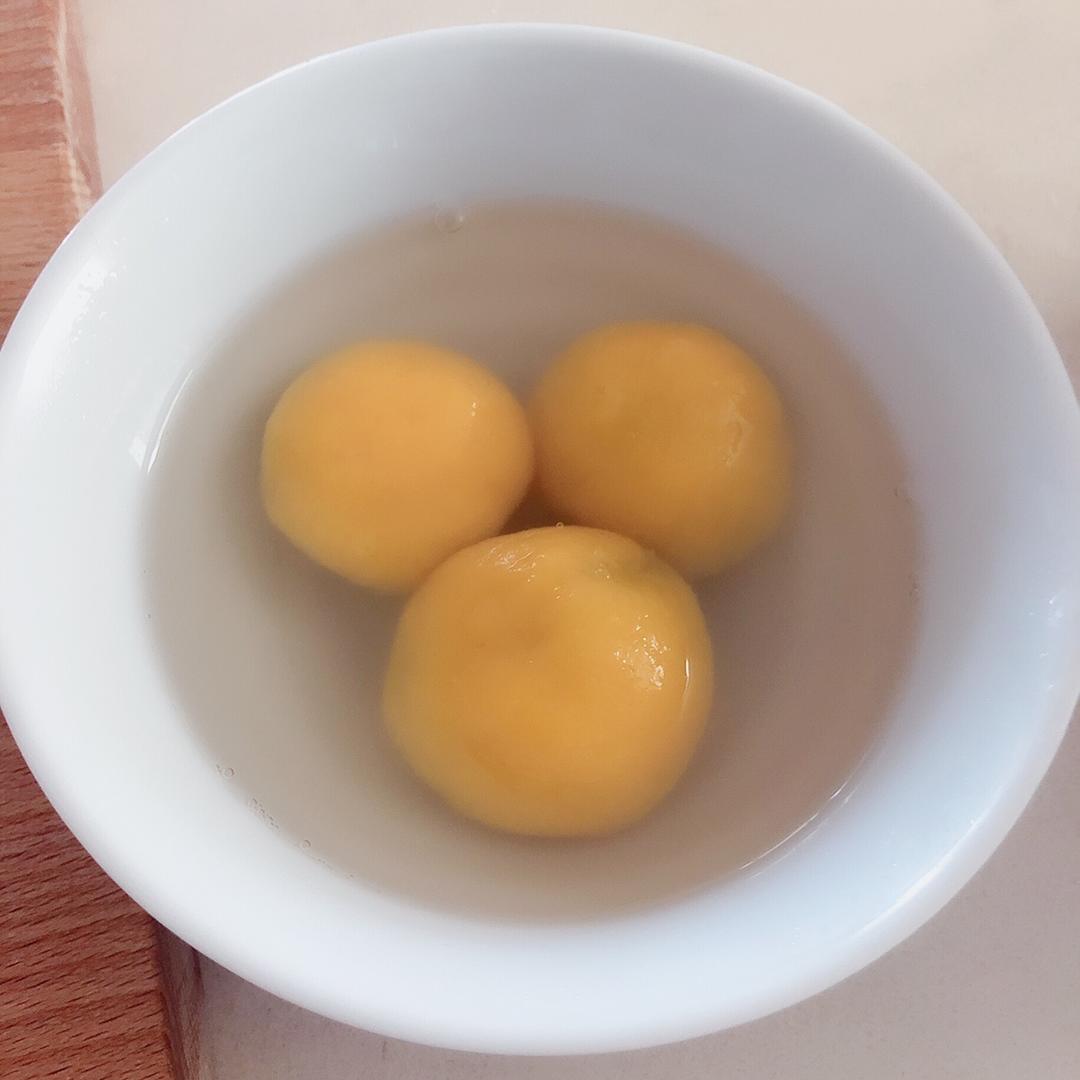 南瓜汤圆（黑芝麻馅）