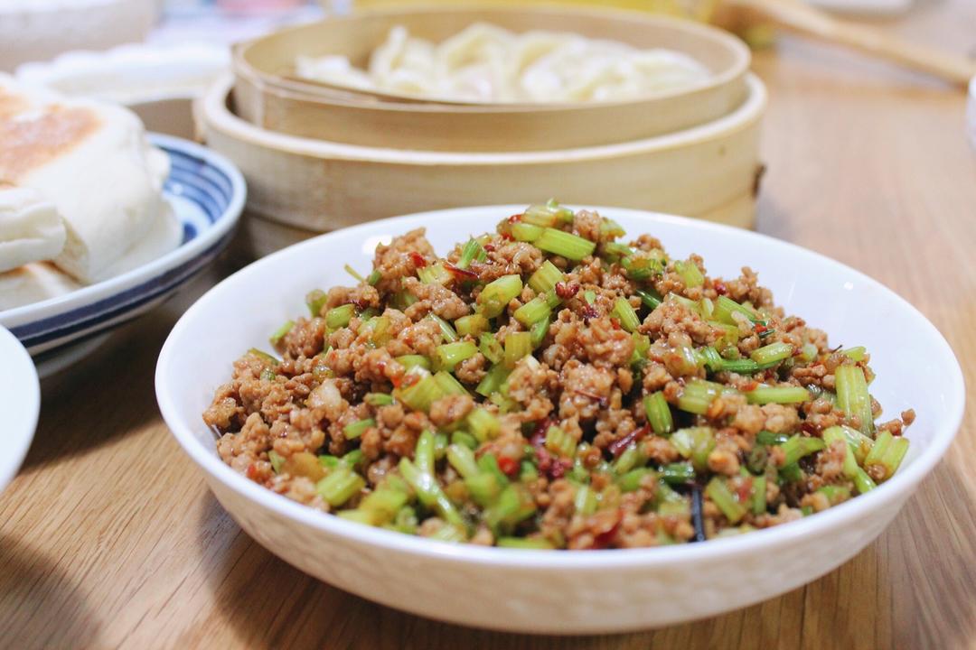 川味芹菜肉末