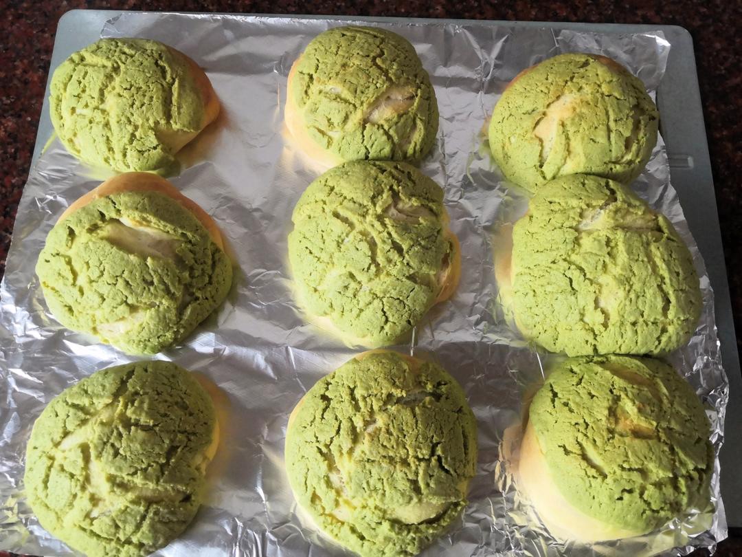 好吃到炸裂的港式菠萝包（附带制作酥皮的小视频）