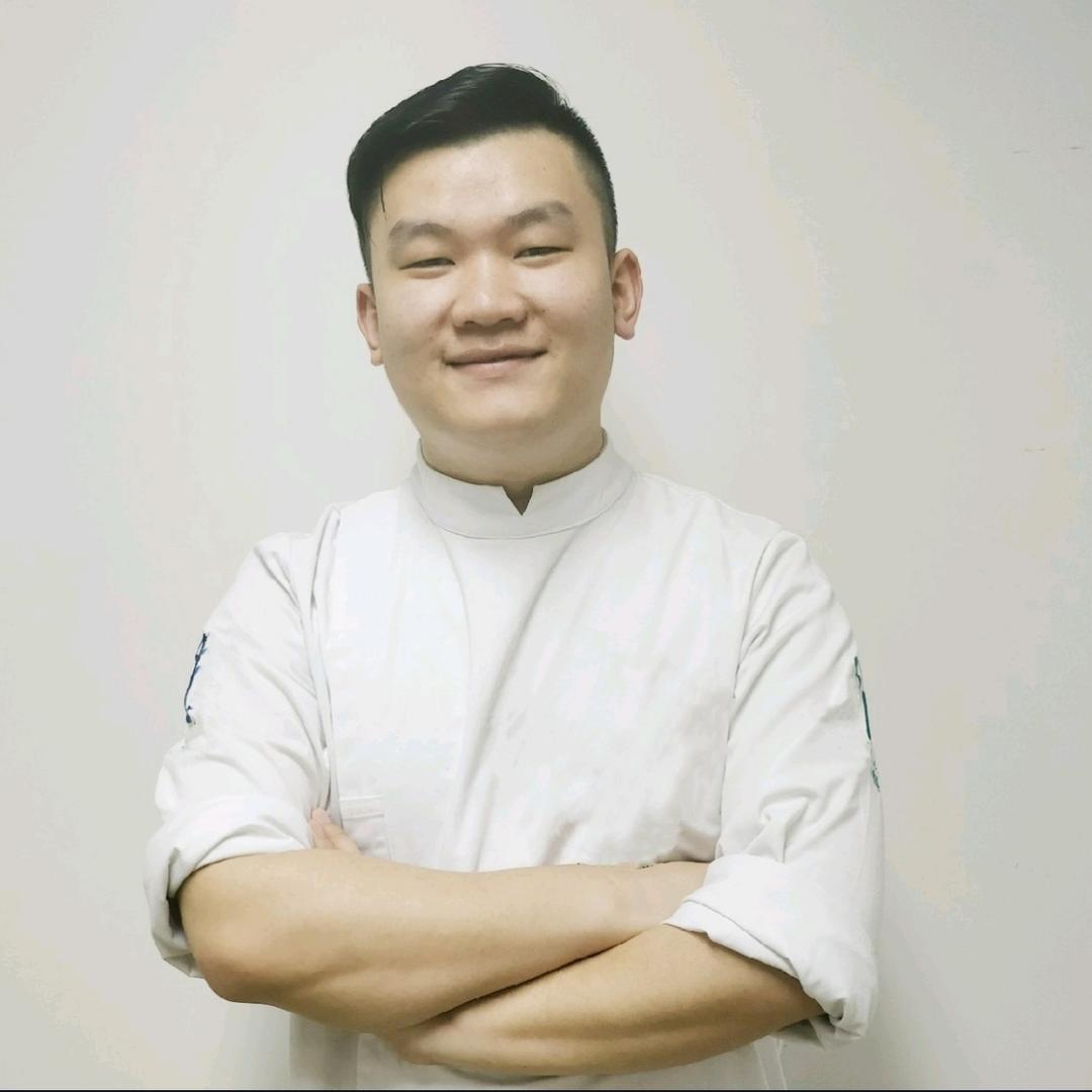 隔壁面包店的老王