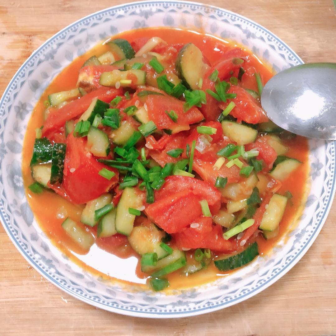 番茄炒黄瓜的做法