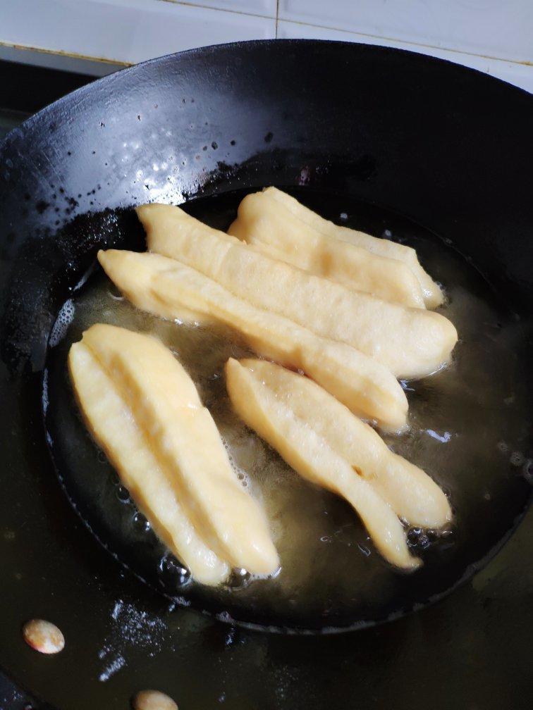 自制无泡打粉油条