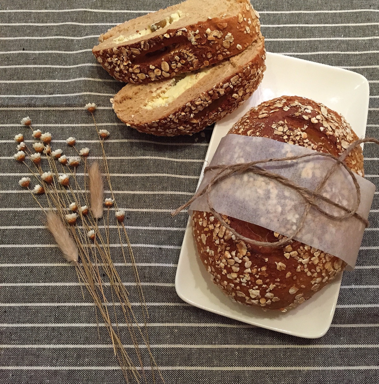 全麦杂粮乳酪面包