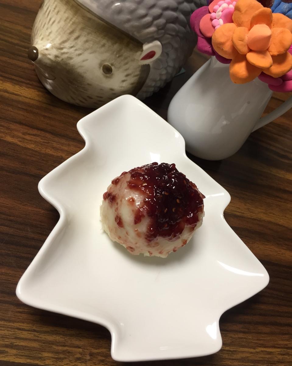 小妖的网1做的草莓山药泥