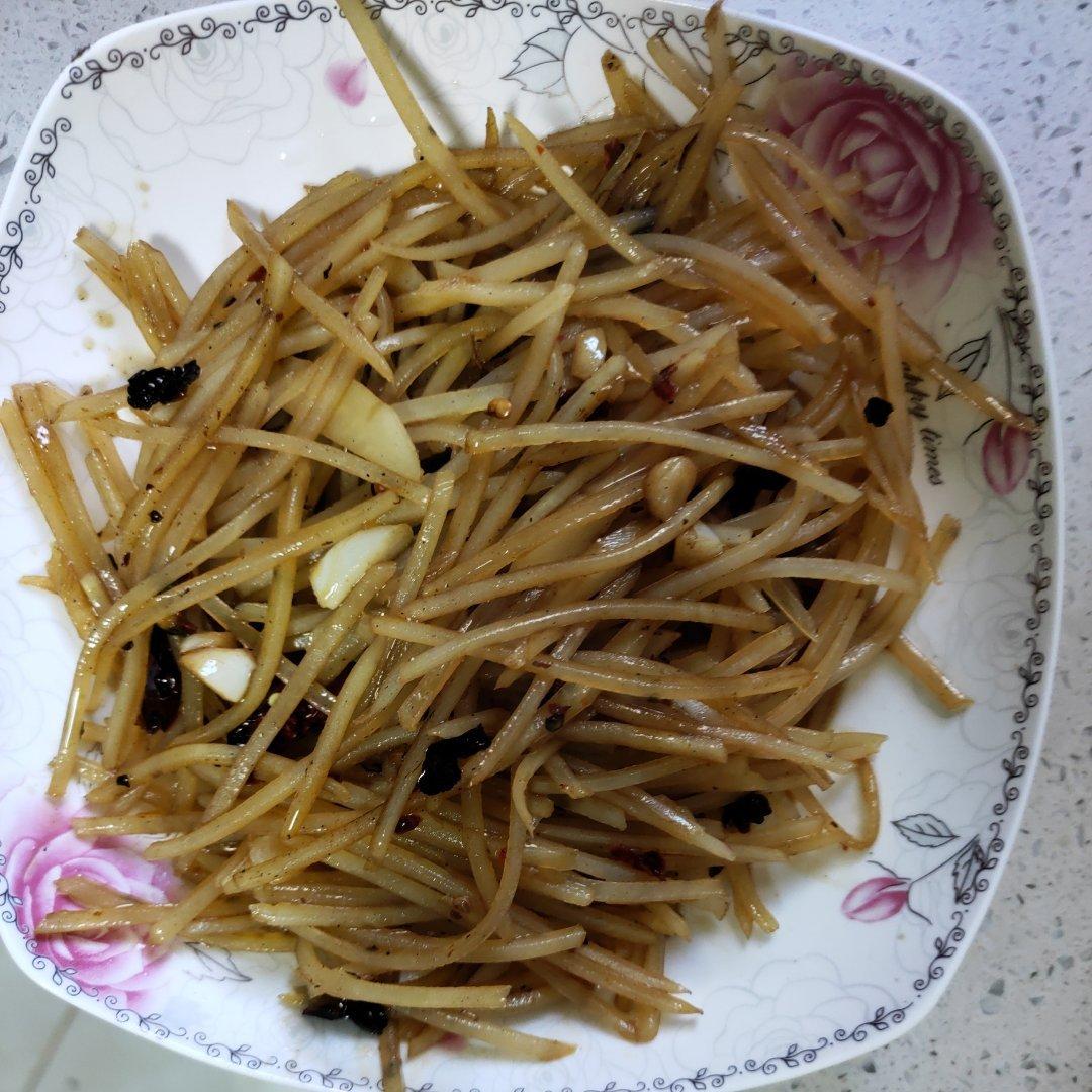 在家也能做出馆子味儿的醋溜/炝炒/酸辣土豆丝（就是那道看似简单，实则步步玄机的土豆丝）