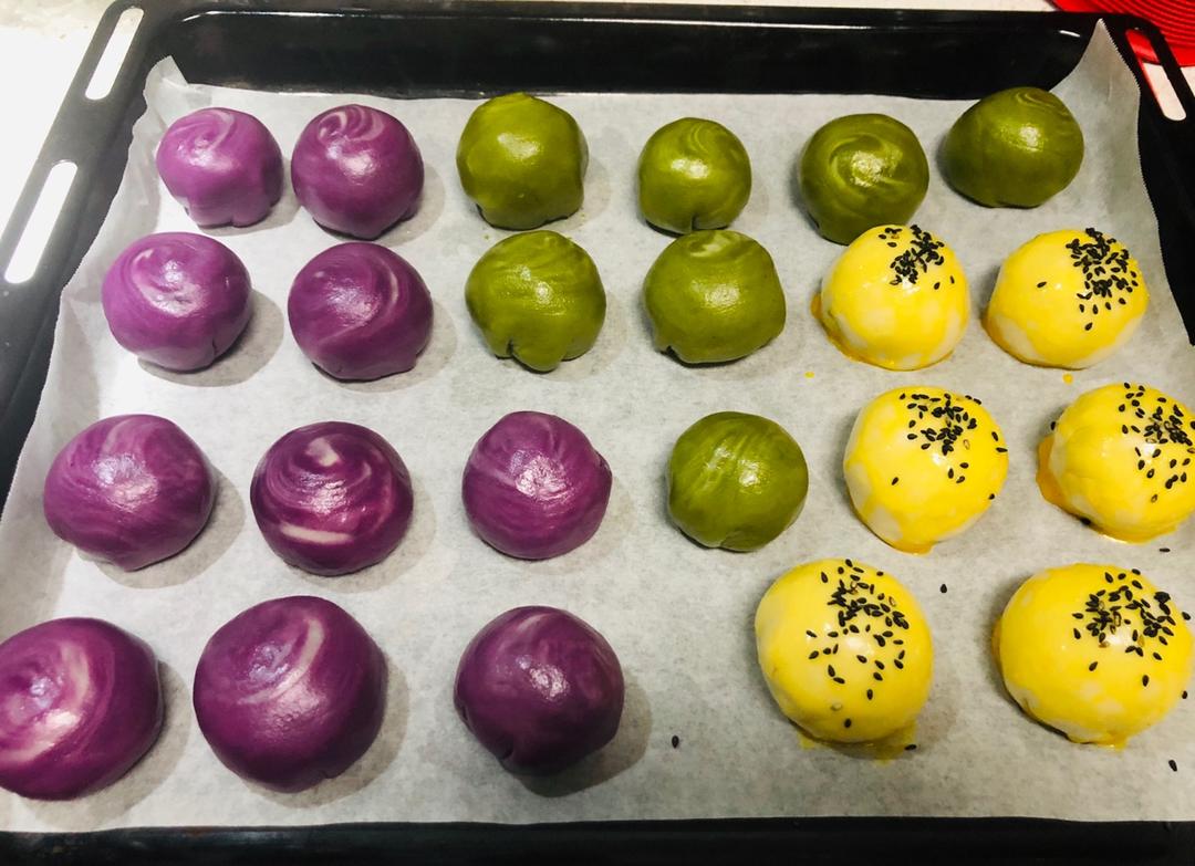 蛋黄酥~紫薯、抹茶、原味~花好月圆，中秋快乐~内附一次做六色蛋黄酥方法~