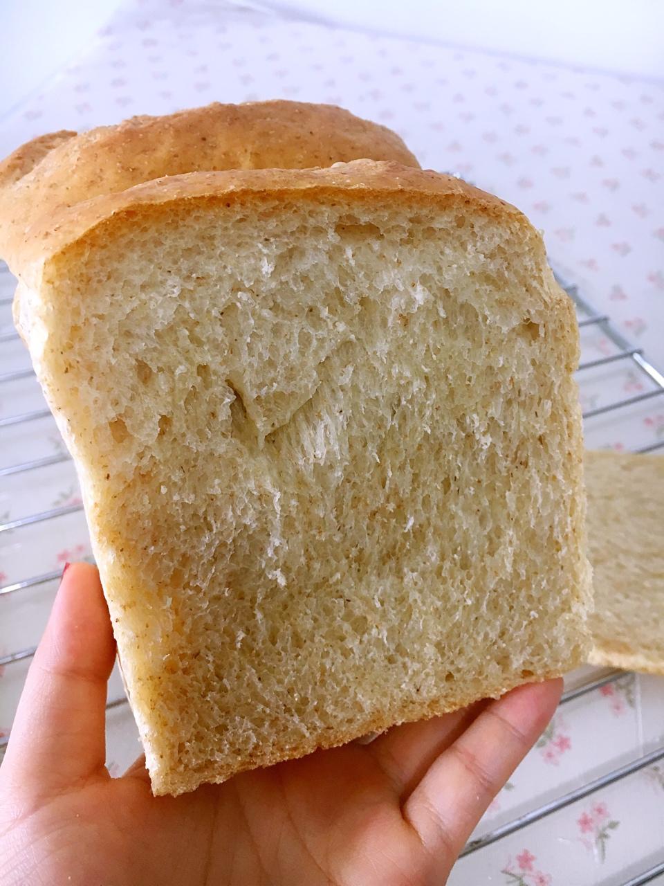 低卡黑麦全麦吐司